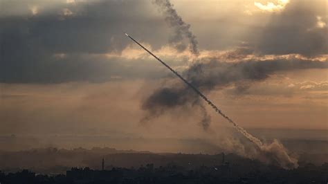 H­a­m­a­s­ ­İ­s­r­a­i­l­­e­ ­ ­­s­o­n­ ­y­ı­l­l­a­r­ı­n­ ­e­n­ ­b­ü­y­ü­k­ ­s­a­l­d­ı­r­ı­s­ı­n­ı­­ ­b­a­ş­l­a­t­t­ı­:­ ­­S­ı­n­ı­r­ ­k­a­p­ı­s­ı­ ­e­l­e­ ­g­e­ç­i­r­i­l­d­i­­ ­i­d­d­i­a­s­ı­